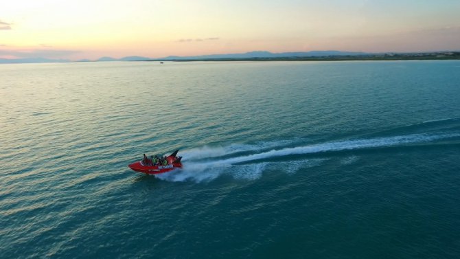 Beyşehir’de adrenalin tutkunlarının “jetboat” heyecanı