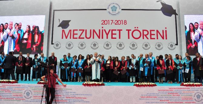 NEÜ 2017-2018 Mezuniyet Töreni gerçekleşti