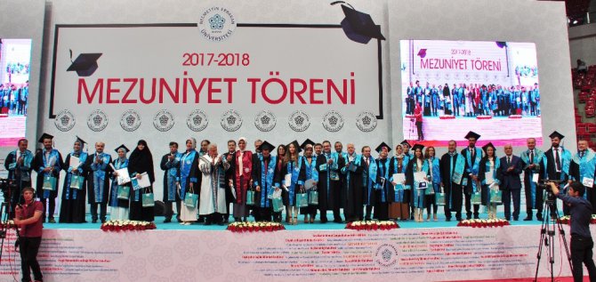 NEÜ 2017-2018 Mezuniyet Töreni gerçekleşti