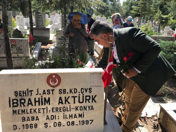 Ereğli’de şehitler mezarları başında anıldı