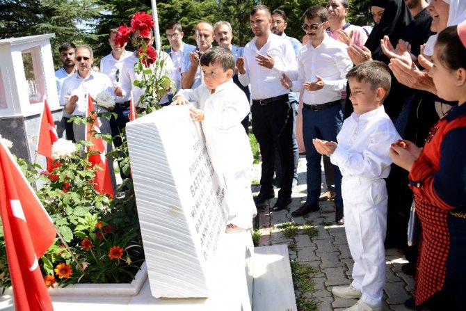 Başkan Altay’ın makam aracı şehit çocuklarının sünnet arabası oldu