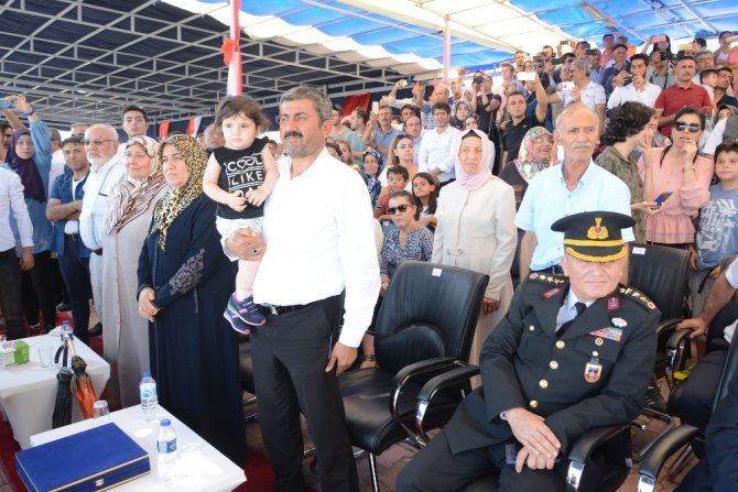 15 Temmuz şehidi ikiz polislerin eşleri de polis oldu