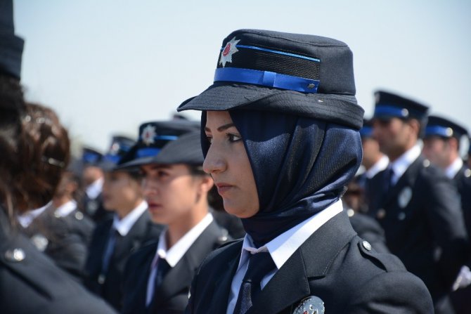 15 Temmuz şehidi ikiz polislerin eşleri de polis oldu