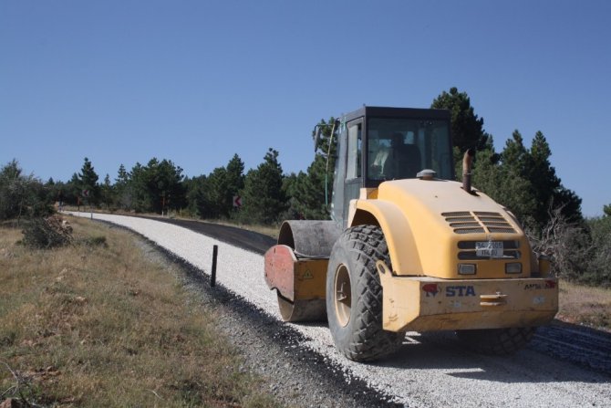 Derbent Aladağ Kayak Merkezi yolu asfaltlanıyor