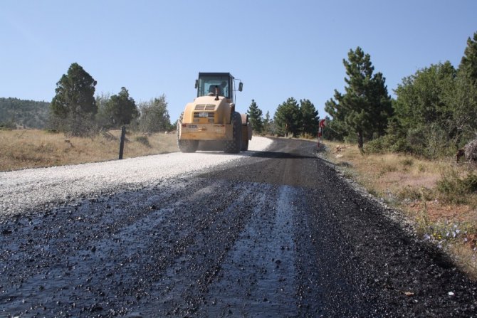 Derbent Aladağ Kayak Merkezi yolu asfaltlanıyor