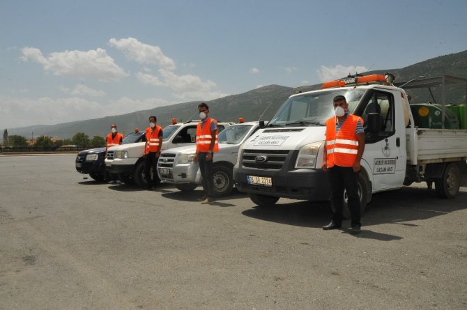 Akşehir Belediyesi ilaçlama çalışmalarını hızlandırdı