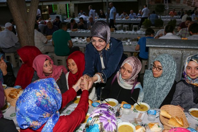 Başkan Toru, Kapu Cami cemaatiyle buluştu