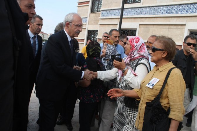 CHP Lideri Kılıçdaroğlu Konya’da cenazeye katıldı