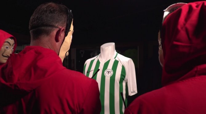 Konyaspor’dan ’La Casa de Papel’ ve ’Çav Bella’lı forma tanıtımı