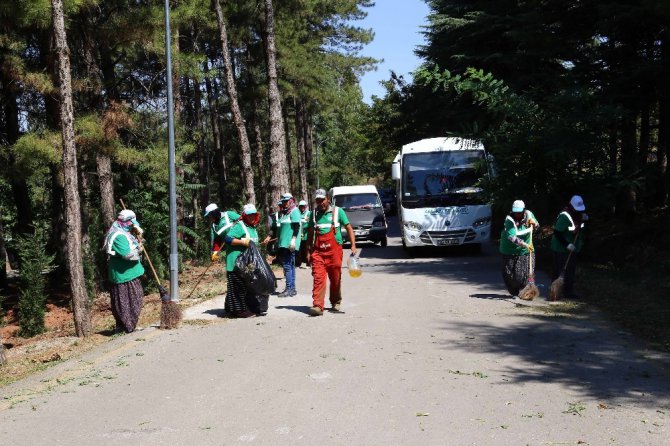 Aksaray’da bayram öncesi mezarlıklarda temizlik çalışması başlatıldı