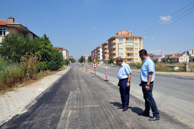 Akşehir’de asfaltlama seferberliği