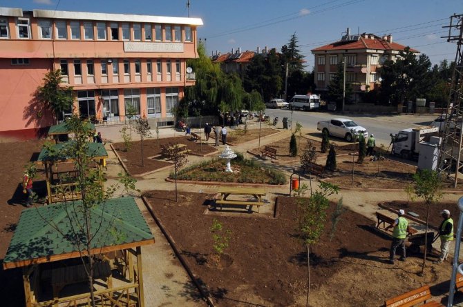 Akşehir Belediyesinden Atakent Mahallesine park