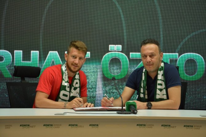 Atiker Konyaspor 3 futbolcuyla sözleşme yeniledi