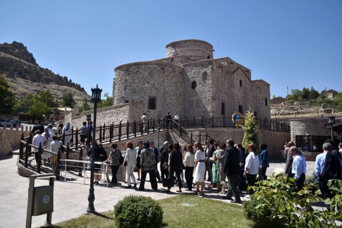 Büyükelçiler Konya’da tarihi mekanları gezdi