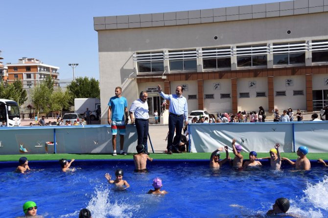 Konya’da bu yaz 52 bin çocuk yüzme öğrendi