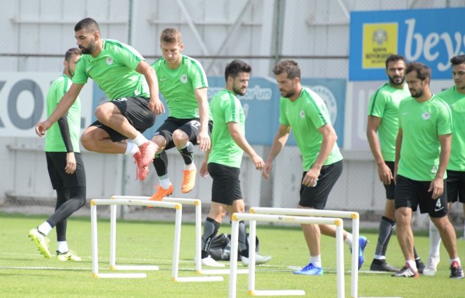 Konyaspor, Fenerbahçe hazırlıklarını sürdürüyor