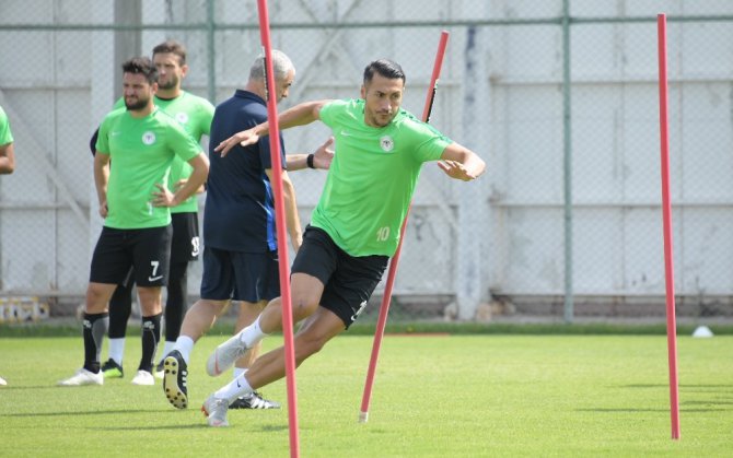 Konyaspor, Fenerbahçe hazırlıklarını sürdürüyor