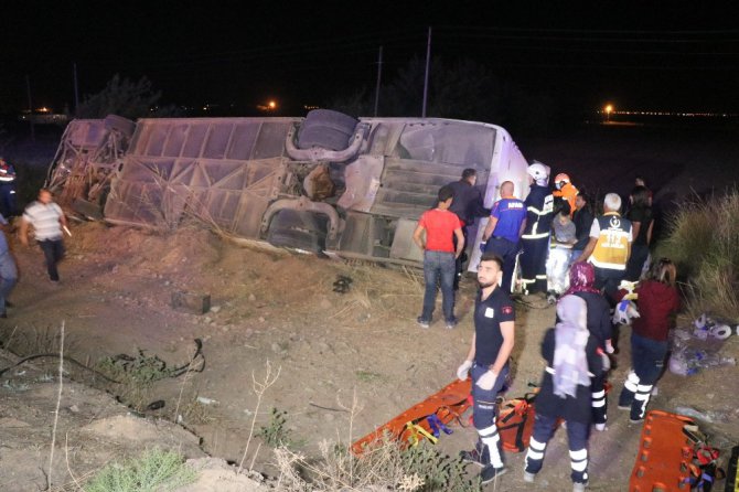 Aksaray’da otobüs şarampole devrildi: 6 ölü, 44 yaralı