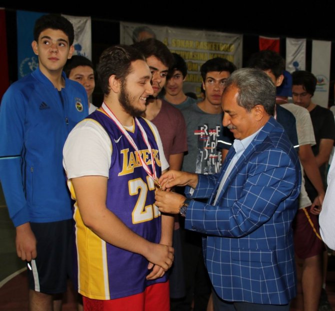 Akşehir’de sokak basketbolu turnuvası sona erdi