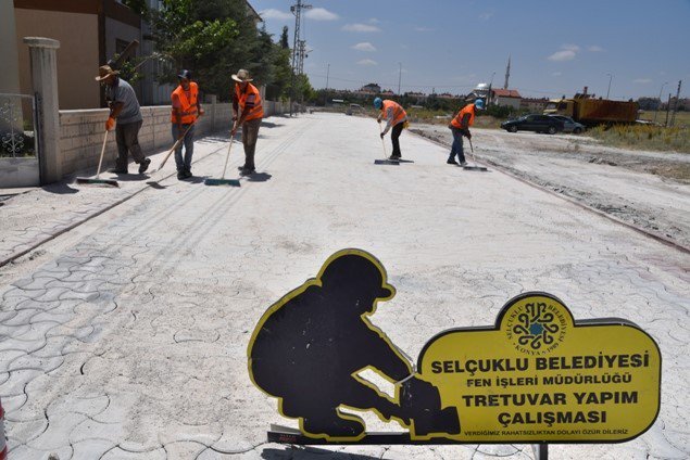 Selçuklu’da bordür parke çalışmalarında yoğun tempo