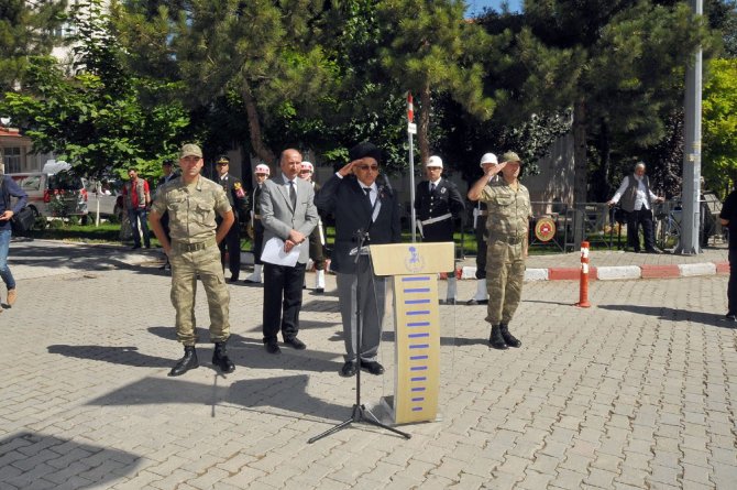 Kıbrıs Gazisinden coşkulu şiir