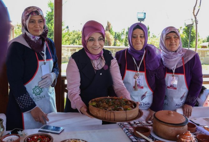 Geleneksel Konya yemekleri Meram’da yarıştı