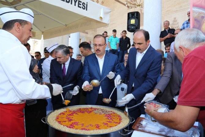 Cumhurbaşkanlığından Konya’da aşure dağıtımı