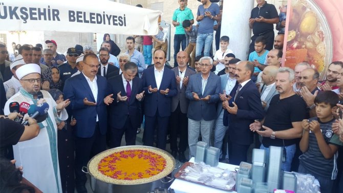 Cumhurbaşkanlığından Konya’da aşure dağıtımı