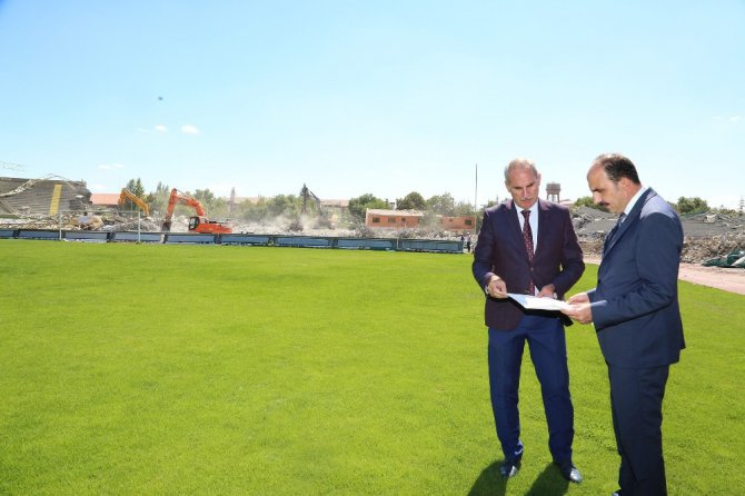 Konya’da eski stadyum Millet Bahçesine dönüşüyor