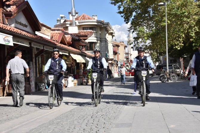 Konya’da bisikletli zabıtalar görevde