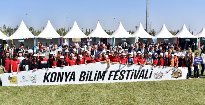 Konya Bilim Festivali meraklılarına kapılarını açtı