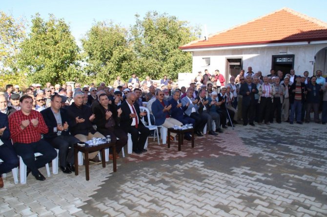 Akşehir Yunus Emre Cami ibadete açıldı