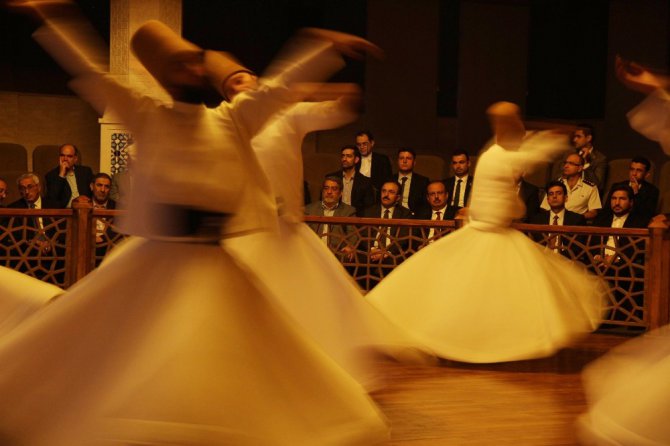 İranlı Bakanın Mevlana hayranlığı