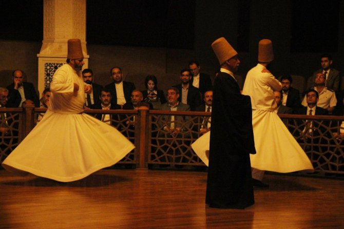 İranlı Bakanın Mevlana hayranlığı