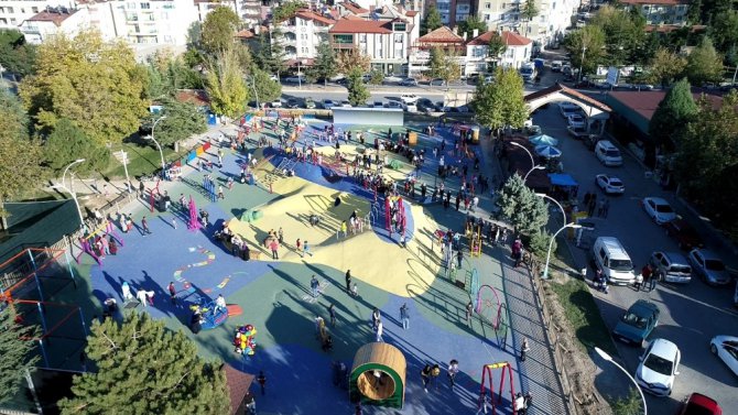 Beyşehir Belediyesinden yeni konseptli çocuk parkı