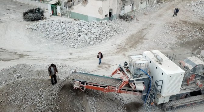 Millet Bahçesi çalışmalarında yüzde 100 geri dönüşüm