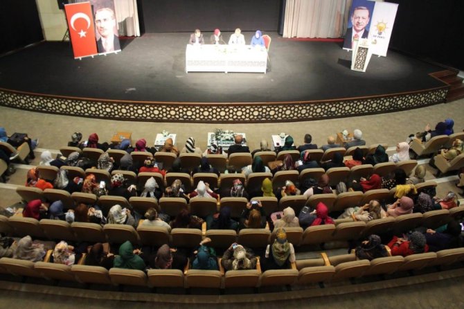 Konya’da “Mutlu Ebeveyn, Güçlü Aile” programı