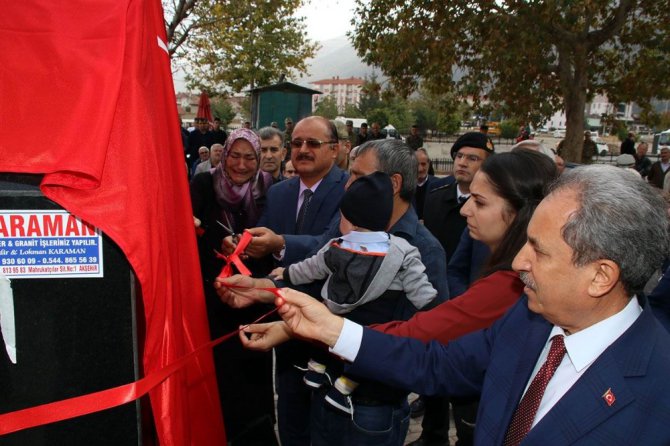 Şehit eşi için yaptırdığı çeşme dualarla açıldı