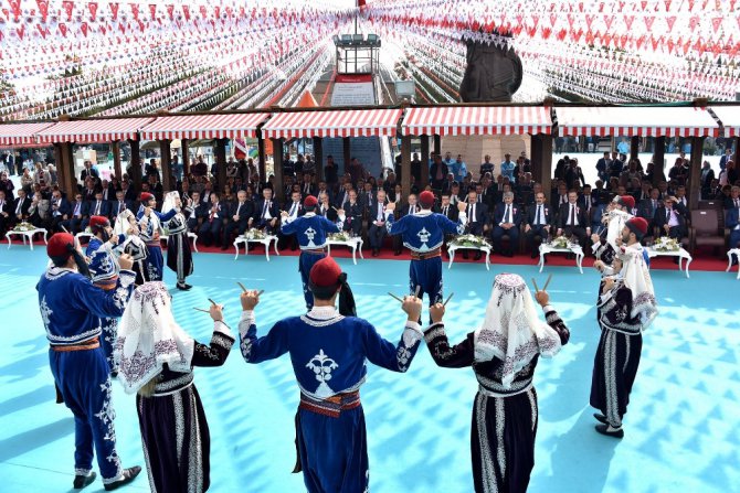 İşyurtları Kurumu’nun Ürün ve El Sanatları Fuarı Konya’da açıldı