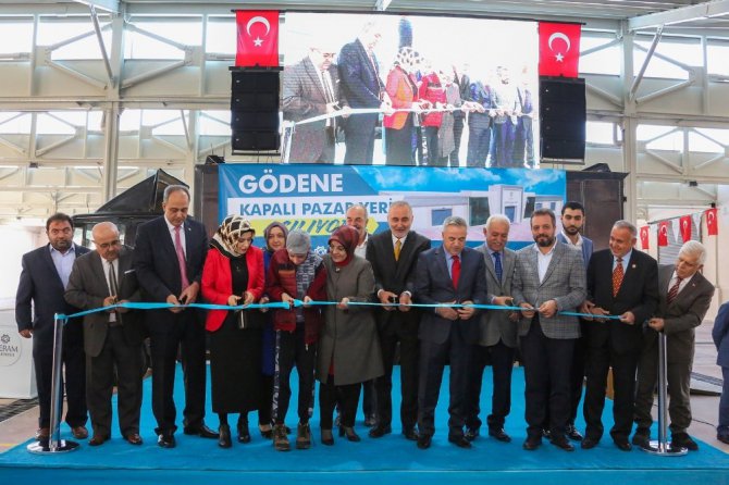 Gödene kapalı pazar yeri açıldı