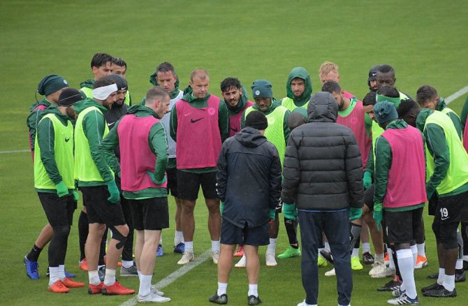 Atiker Konyaspor günü tek antrenmanla tamamladı