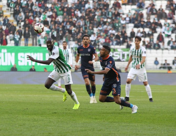 Spor Toto Süper Lig: Atiker Konyaspor: 0 - Medipol Başakşehir: 0 (İlk yarı)