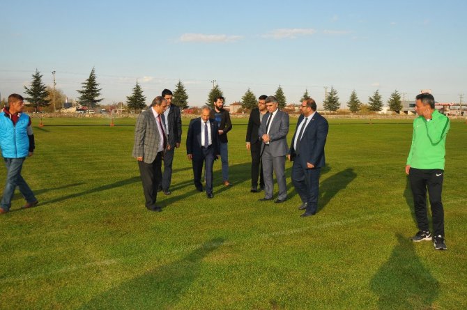 Akşehir’e ikinci doğal çim saha