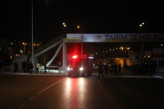 Konya’da üst geçit merdiveni çöktü: 1 yaralı