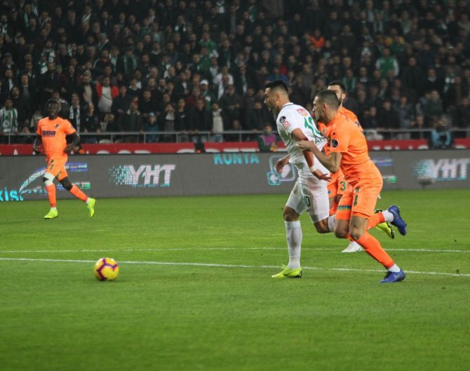 Spor Toto Süper Lig: Atiker Konyaspor: 0 - Aytemiz Alanyaspor: 0 (İlk yarı)