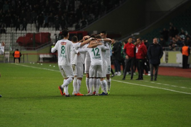 Spor Toto Süper Lig: Atiker Konyaspor: 0 - Aytemiz Alanyaspor: 0 (İlk yarı)