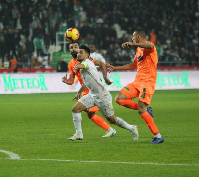 Spor Toto Süper Lig: Atiker Konyaspor: 0 - Aytemiz Alanyaspor: 0 (İlk yarı)