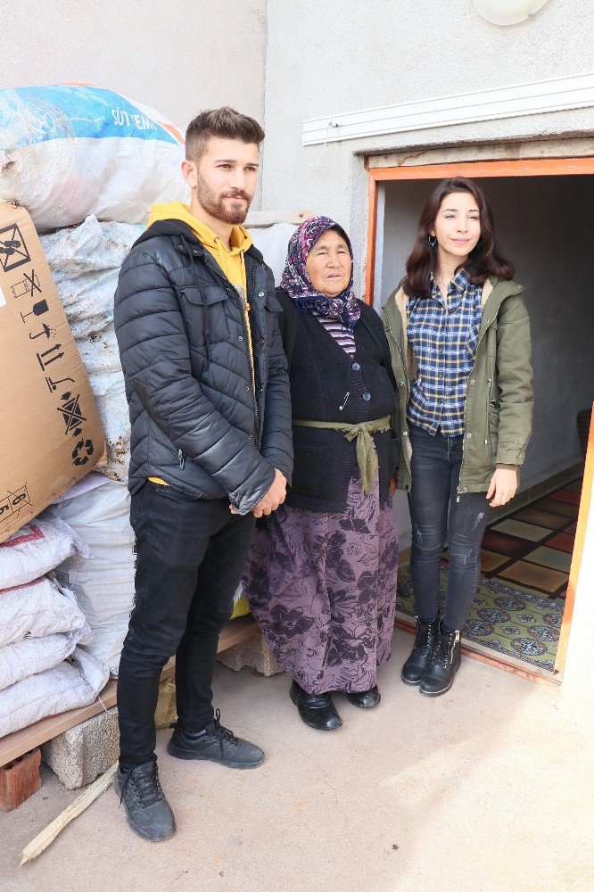 Hindileri çalınınca gözyaşlarına boğulan Fadik teyze hindilerine kavuştu