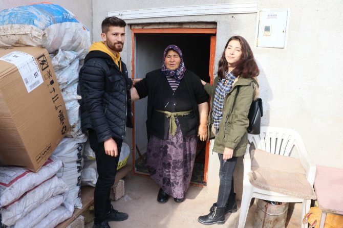 Hindileri çalınınca gözyaşlarına boğulan Fadik teyze hindilerine kavuştu