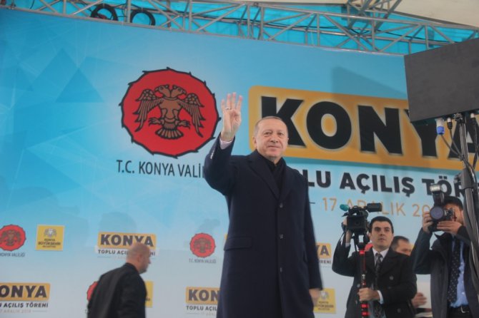 Cumhurbaşkanı Erdoğan Konya’da sevgi gösterileriyle karşılandı